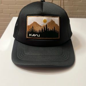 Kavu mountain scene hat
